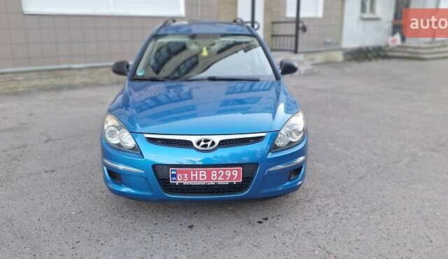 Синій Хендай i30, об'ємом двигуна 1.6 л та пробігом 220 тис. км за 6500 $, фото 3 на Automoto.ua
