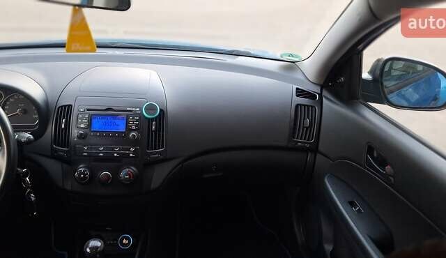 Синій Хендай i30, об'ємом двигуна 1.6 л та пробігом 220 тис. км за 6500 $, фото 27 на Automoto.ua