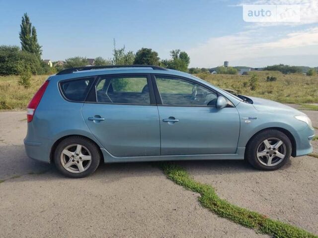 Синій Хендай i30, об'ємом двигуна 1.58 л та пробігом 218 тис. км за 6500 $, фото 1 на Automoto.ua