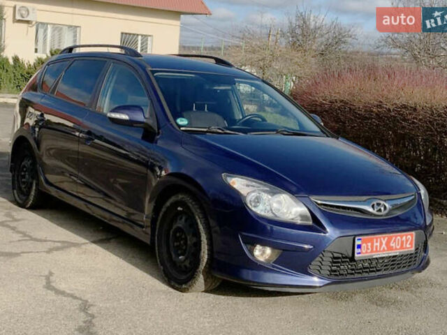 Синий Хендай i30, объемом двигателя 1.6 л и пробегом 116 тыс. км за 7500 $, фото 3 на Automoto.ua