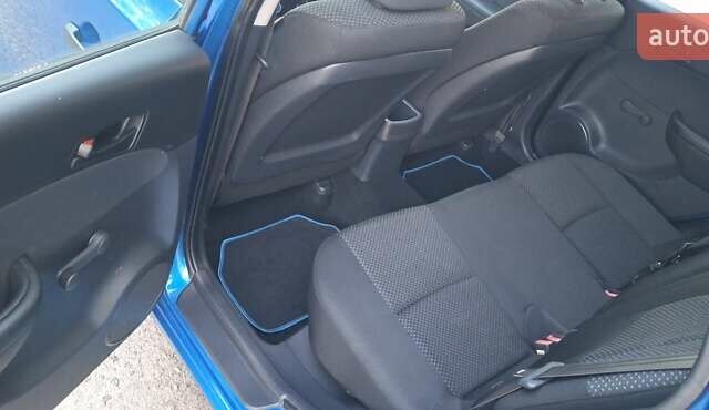 Синій Хендай i30, об'ємом двигуна 1.6 л та пробігом 220 тис. км за 5900 $, фото 18 на Automoto.ua