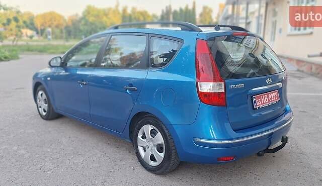 Синій Хендай i30, об'ємом двигуна 1.6 л та пробігом 220 тис. км за 5900 $, фото 1 на Automoto.ua