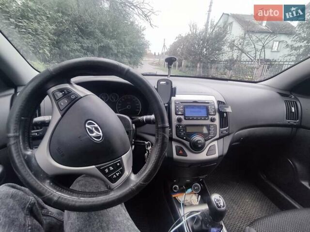 Синій Хендай i30, об'ємом двигуна 1.58 л та пробігом 218 тис. км за 6500 $, фото 3 на Automoto.ua