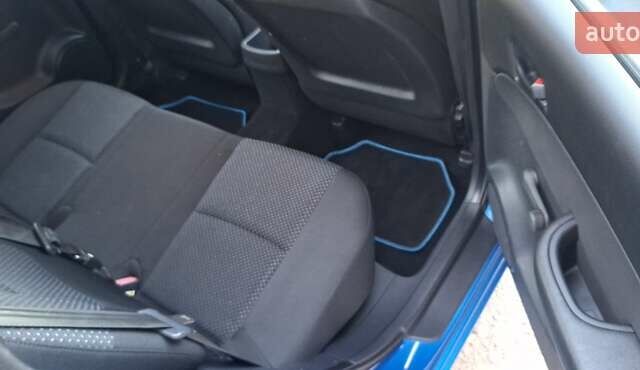 Синій Хендай i30, об'ємом двигуна 1.6 л та пробігом 220 тис. км за 5900 $, фото 19 на Automoto.ua