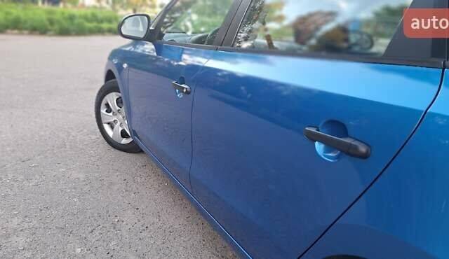 Синій Хендай i30, об'ємом двигуна 1.6 л та пробігом 220 тис. км за 6500 $, фото 11 на Automoto.ua