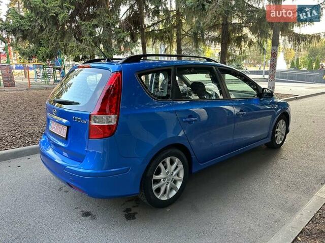 Синий Хендай i30, объемом двигателя 1.6 л и пробегом 208 тыс. км за 7699 $, фото 11 на Automoto.ua