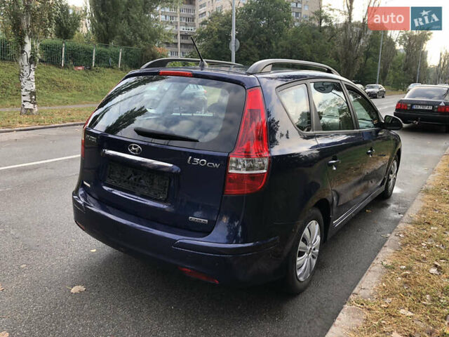 Синий Хендай i30, объемом двигателя 1.6 л и пробегом 230 тыс. км за 8100 $, фото 5 на Automoto.ua