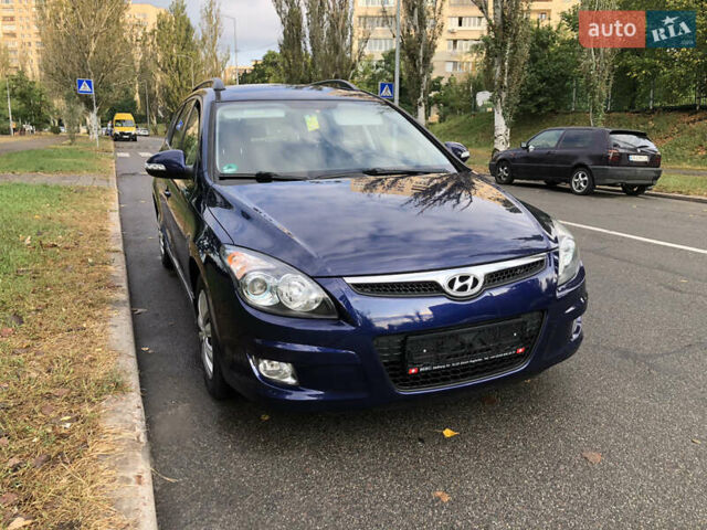 Синий Хендай i30, объемом двигателя 1.6 л и пробегом 230 тыс. км за 8100 $, фото 9 на Automoto.ua