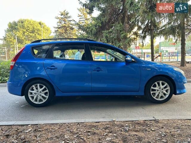 Синий Хендай i30, объемом двигателя 1.6 л и пробегом 208 тыс. км за 7699 $, фото 7 на Automoto.ua