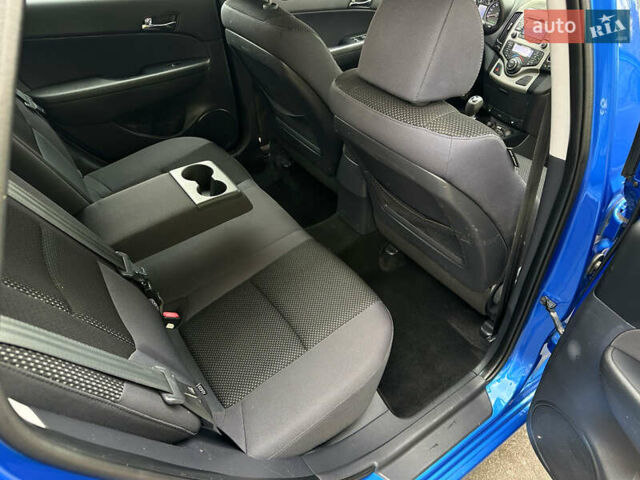 Синий Хендай i30, объемом двигателя 1.6 л и пробегом 209 тыс. км за 6900 $, фото 41 на Automoto.ua