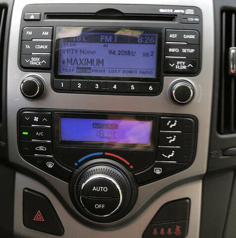 Синий Хендай i30, объемом двигателя 1.6 л и пробегом 230 тыс. км за 8100 $, фото 12 на Automoto.ua