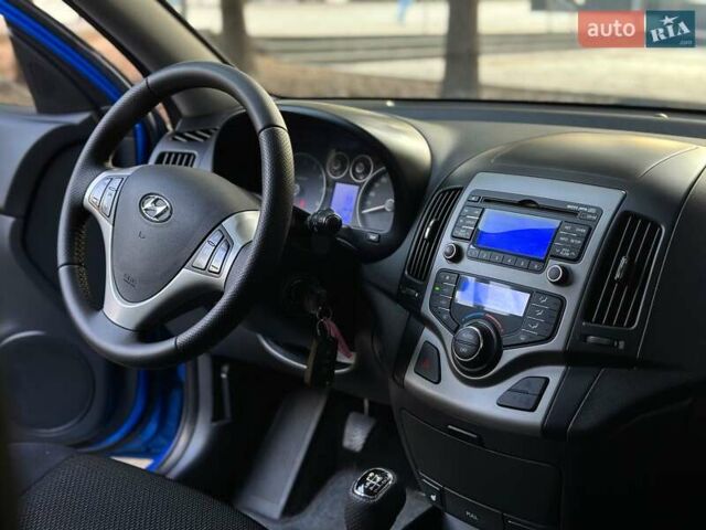 Синий Хендай i30, объемом двигателя 1.6 л и пробегом 208 тыс. км за 7699 $, фото 40 на Automoto.ua