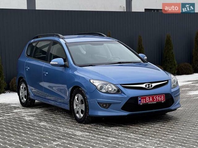 Синій Хендай i30, об'ємом двигуна 1.6 л та пробігом 216 тис. км за 7599 $, фото 4 на Automoto.ua