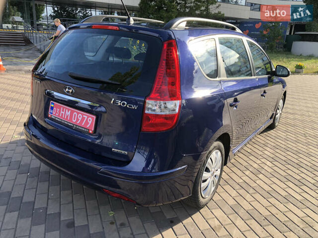Синій Хендай i30, об'ємом двигуна 1.6 л та пробігом 240 тис. км за 8900 $, фото 3 на Automoto.ua