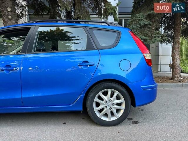 Синий Хендай i30, объемом двигателя 1.6 л и пробегом 208 тыс. км за 7699 $, фото 17 на Automoto.ua