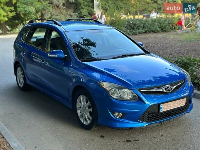 Синий Хендай i30, объемом двигателя 1.6 л и пробегом 208 тыс. км за 7699 $, фото 5 на Automoto.ua