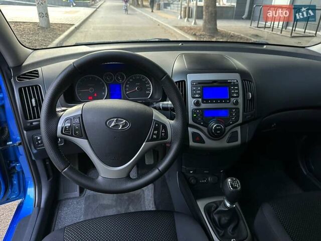 Синий Хендай i30, объемом двигателя 1.6 л и пробегом 208 тыс. км за 7699 $, фото 23 на Automoto.ua