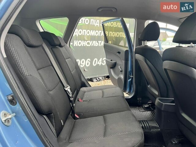 Синий Хендай i30, объемом двигателя 1.58 л и пробегом 240 тыс. км за 5400 $, фото 16 на Automoto.ua
