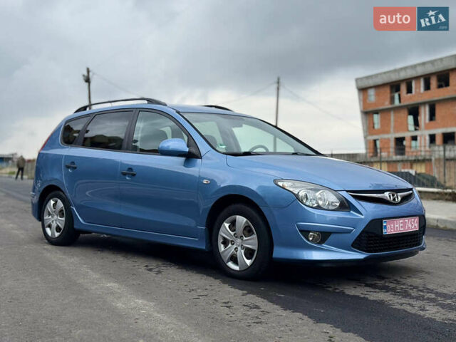 Синий Хендай i30, объемом двигателя 1.6 л и пробегом 180 тыс. км за 8722 $, фото 1 на Automoto.ua