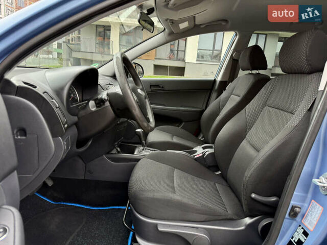 Синий Хендай i30, объемом двигателя 1.6 л и пробегом 180 тыс. км за 8722 $, фото 24 на Automoto.ua