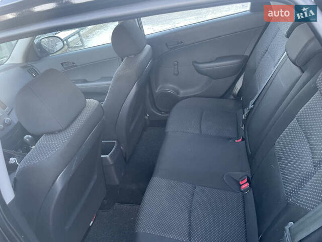 Синий Хендай i30, объемом двигателя 1.6 л и пробегом 220 тыс. км за 6300 $, фото 2 на Automoto.ua