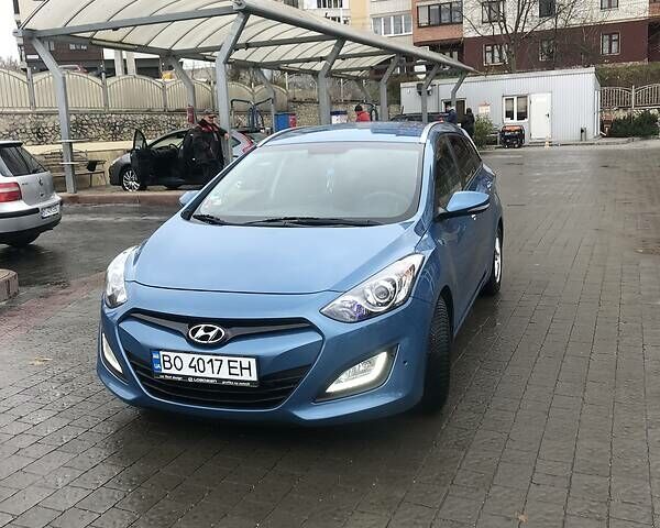 Синий Хендай i30, объемом двигателя 1.6 л и пробегом 194 тыс. км за 8800 $, фото 4 на Automoto.ua