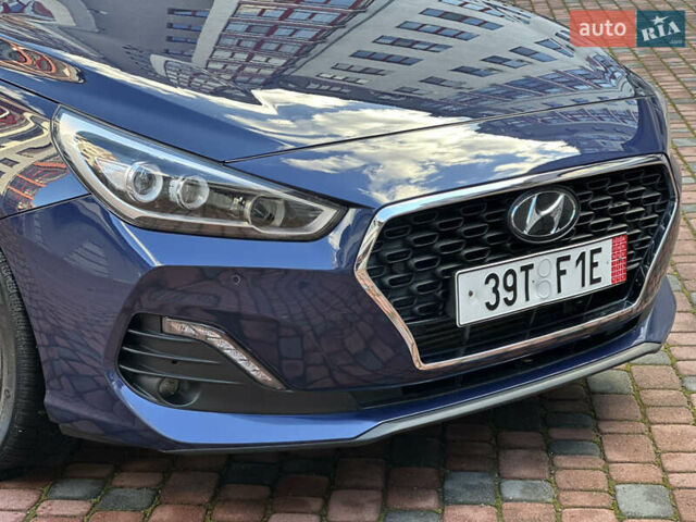 Синий Хендай i30, объемом двигателя 1.4 л и пробегом 205 тыс. км за 10950 $, фото 27 на Automoto.ua