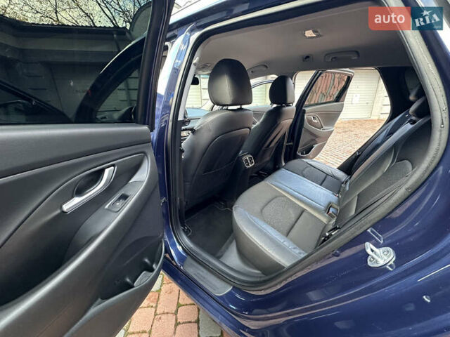 Синий Хендай i30, объемом двигателя 1.4 л и пробегом 205 тыс. км за 10950 $, фото 162 на Automoto.ua