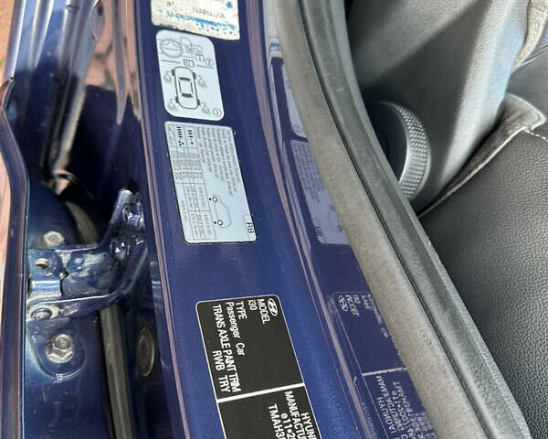 Синий Хендай i30, объемом двигателя 1.4 л и пробегом 205 тыс. км за 10950 $, фото 108 на Automoto.ua