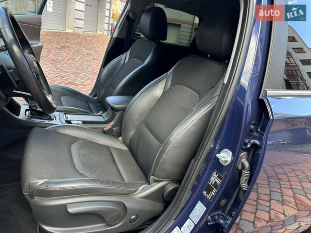 Синий Хендай i30, объемом двигателя 1.4 л и пробегом 205 тыс. км за 10950 $, фото 96 на Automoto.ua