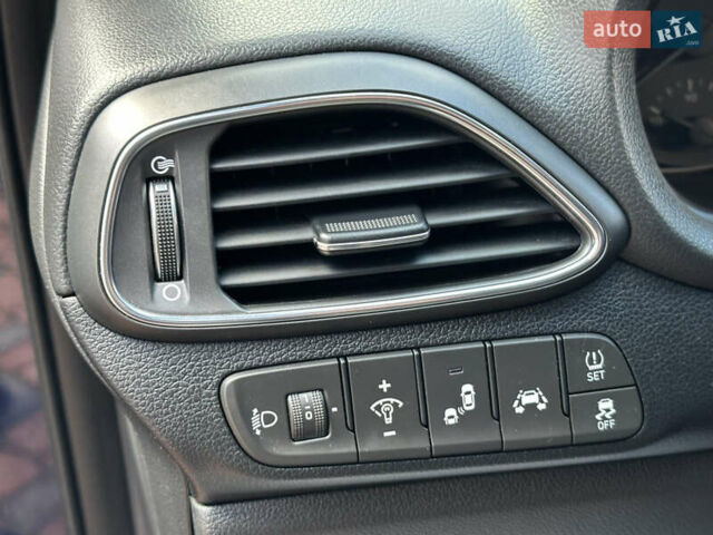 Синий Хендай i30, объемом двигателя 1.4 л и пробегом 205 тыс. км за 10950 $, фото 123 на Automoto.ua