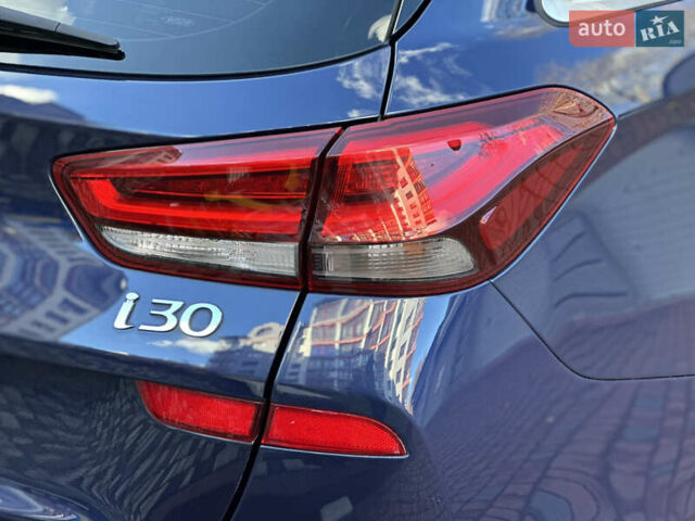 Синий Хендай i30, объемом двигателя 1.4 л и пробегом 205 тыс. км за 10950 $, фото 37 на Automoto.ua