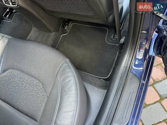 Синий Хендай i30, объемом двигателя 1.4 л и пробегом 205 тыс. км за 10950 $, фото 169 на Automoto.ua