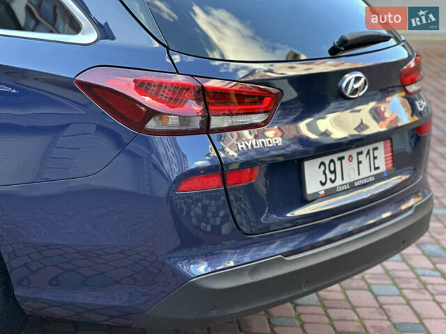 Синий Хендай i30, объемом двигателя 1.4 л и пробегом 205 тыс. км за 10950 $, фото 39 на Automoto.ua
