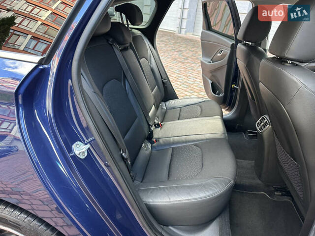 Синий Хендай i30, объемом двигателя 1.4 л и пробегом 205 тыс. км за 10950 $, фото 167 на Automoto.ua