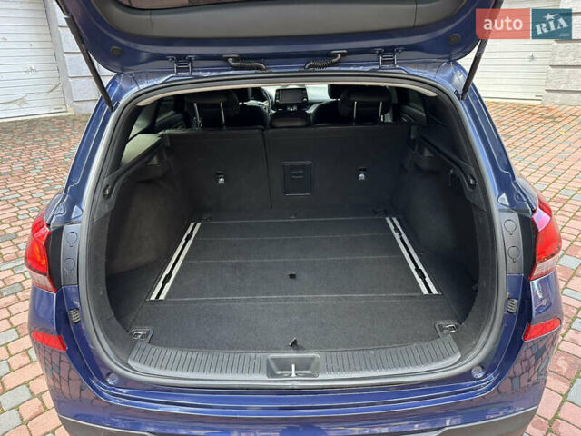 Синий Хендай i30, объемом двигателя 1.4 л и пробегом 205 тыс. км за 10950 $, фото 178 на Automoto.ua
