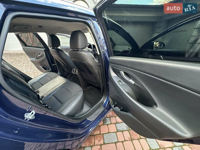 Синий Хендай i30, объемом двигателя 1.4 л и пробегом 205 тыс. км за 10950 $, фото 172 на Automoto.ua