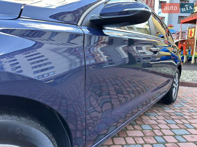Синий Хендай i30, объемом двигателя 1.4 л и пробегом 205 тыс. км за 10950 $, фото 44 на Automoto.ua