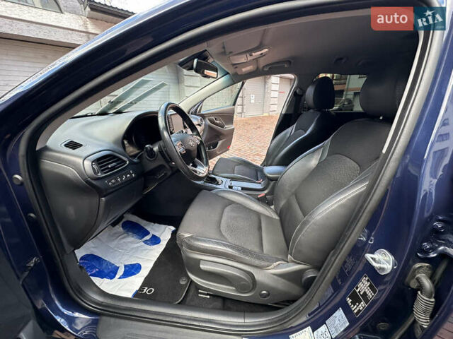 Синий Хендай i30, объемом двигателя 1.4 л и пробегом 205 тыс. км за 10950 $, фото 127 на Automoto.ua