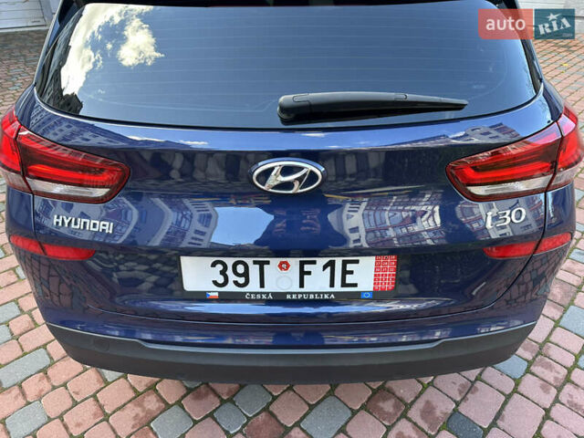 Синий Хендай i30, объемом двигателя 1.4 л и пробегом 205 тыс. км за 10950 $, фото 86 на Automoto.ua