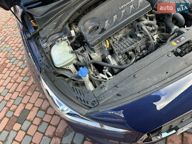 Синий Хендай i30, объемом двигателя 1.4 л и пробегом 205 тыс. км за 10950 $, фото 187 на Automoto.ua