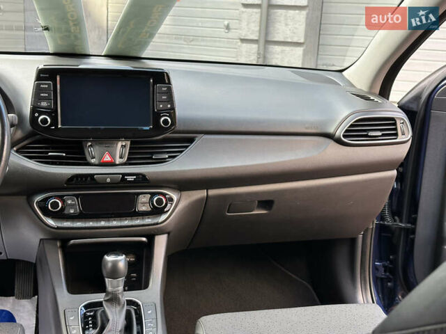 Синий Хендай i30, объемом двигателя 1.4 л и пробегом 205 тыс. км за 10950 $, фото 133 на Automoto.ua