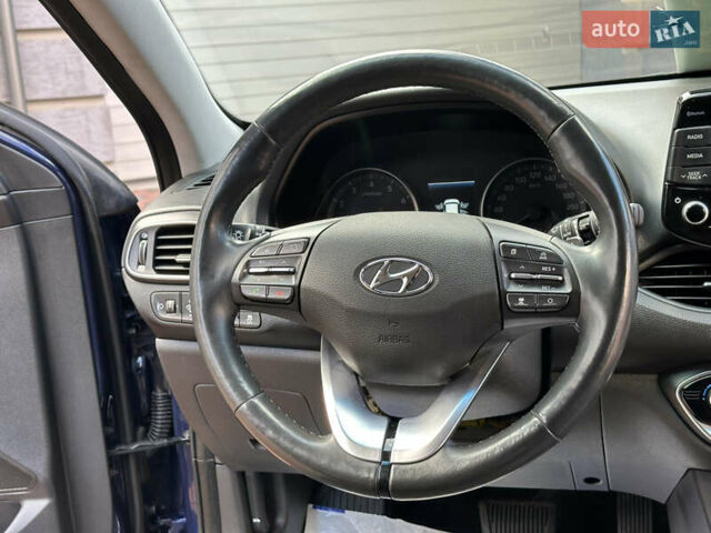 Синий Хендай i30, объемом двигателя 1.4 л и пробегом 205 тыс. км за 10950 $, фото 134 на Automoto.ua
