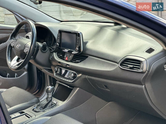 Синий Хендай i30, объемом двигателя 1.4 л и пробегом 205 тыс. км за 10950 $, фото 148 на Automoto.ua