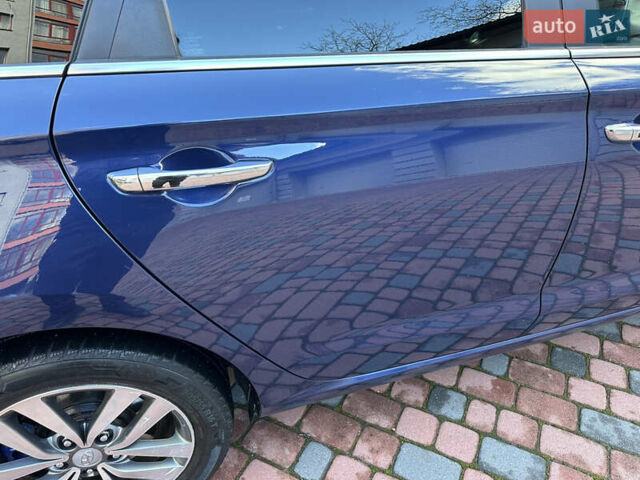 Синий Хендай i30, объемом двигателя 1.4 л и пробегом 205 тыс. км за 10950 $, фото 88 на Automoto.ua