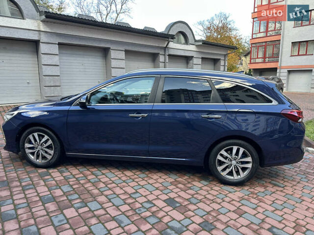 Синий Хендай i30, объемом двигателя 1.4 л и пробегом 205 тыс. км за 10950 $, фото 79 на Automoto.ua