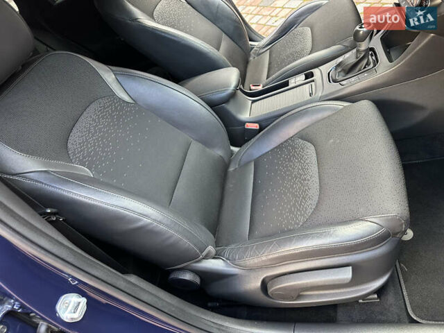 Синий Хендай i30, объемом двигателя 1.4 л и пробегом 205 тыс. км за 10950 $, фото 145 на Automoto.ua