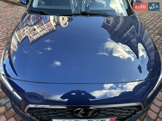 Синий Хендай i30, объемом двигателя 1.4 л и пробегом 205 тыс. км за 10950 $, фото 81 на Automoto.ua