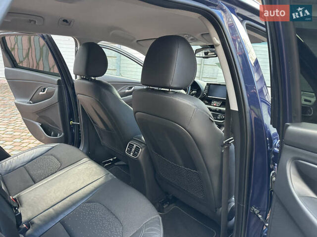 Синий Хендай i30, объемом двигателя 1.4 л и пробегом 205 тыс. км за 10950 $, фото 168 на Automoto.ua