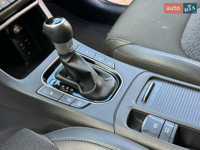 Синий Хендай i30, объемом двигателя 1.4 л и пробегом 205 тыс. км за 10950 $, фото 99 на Automoto.ua